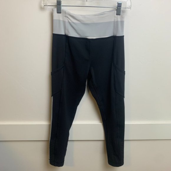 Lululemon Run: Deep Coal, White & Silver Back On Track Cropped Leggings - Picture 4 of 9